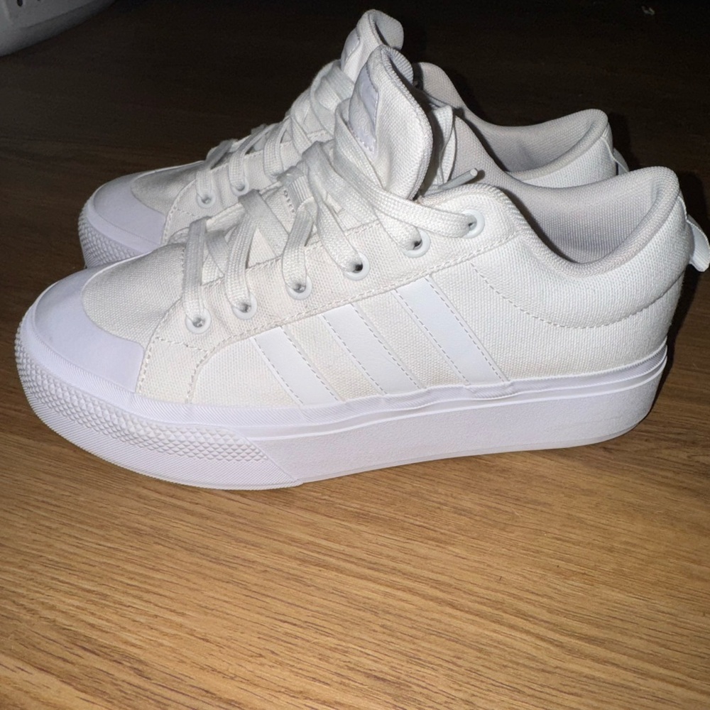 Adidas Bravada Platforms. Women’s 8